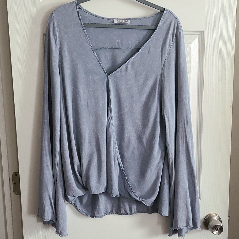Flair sleeve jean colored shirt